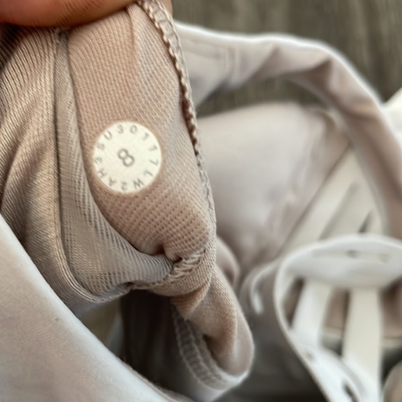 Lululemon sports bra - Picture 3 of 3